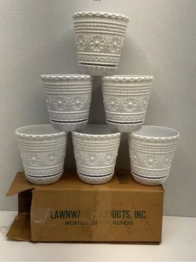 NOS Box Of 6 LAWNWARE White Plastic Flower Pots w Saucers Light Lamp Crafts 5"
